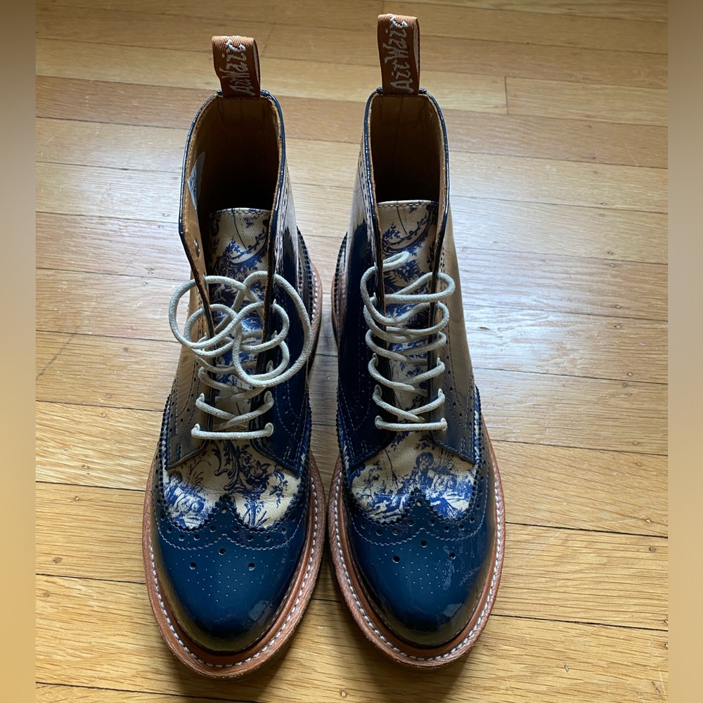 Dr. Martens Bentley Navy & White Patent Leather sample sale boots